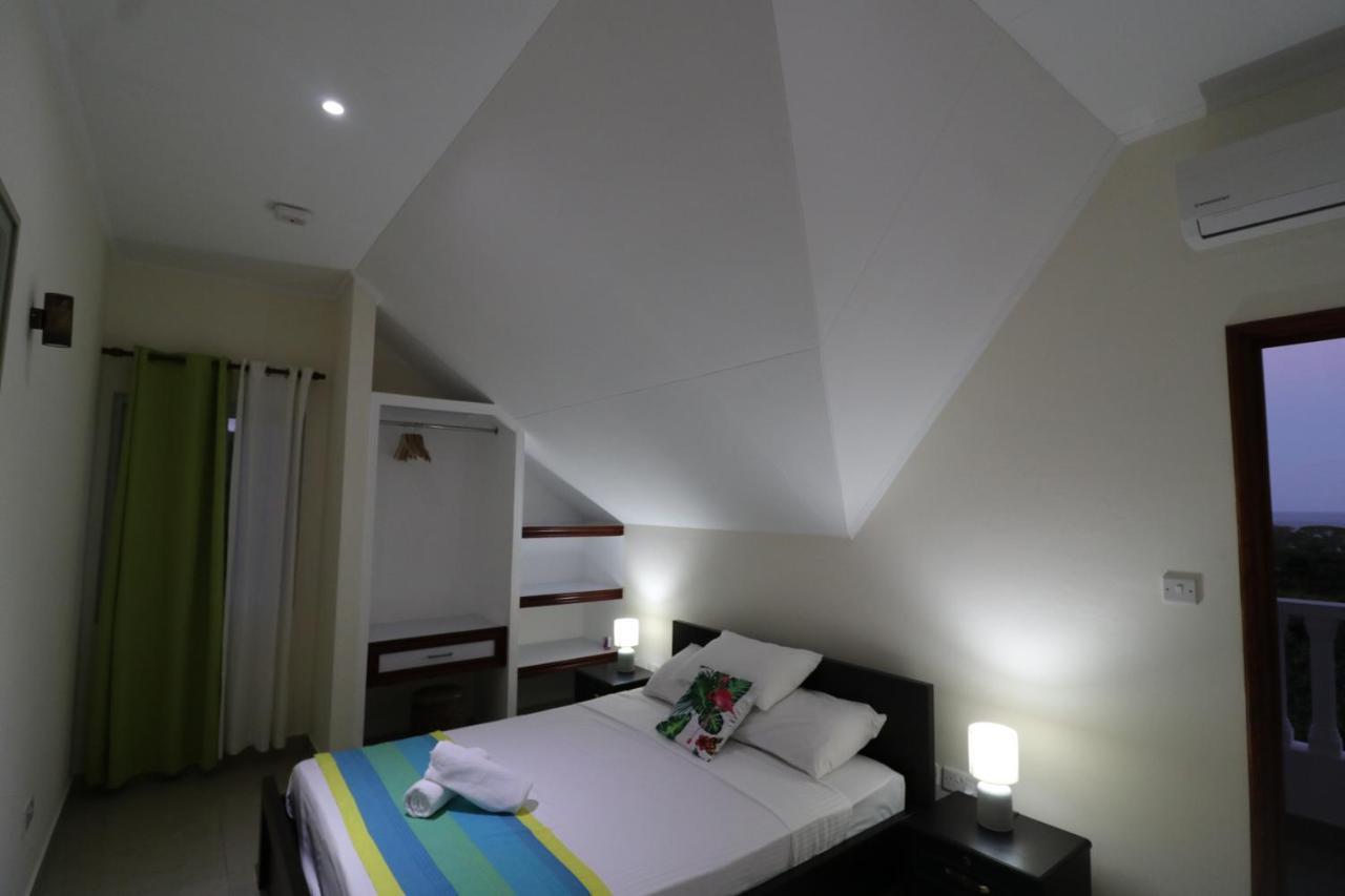 Le Ronce Villa Anse Royale Exterior foto